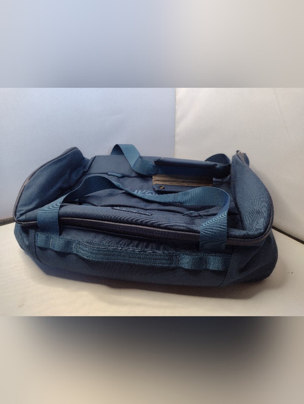 YETI Crossroads 40L Duffel Bag Blue Travel Carry On Luggage 40 L Liter